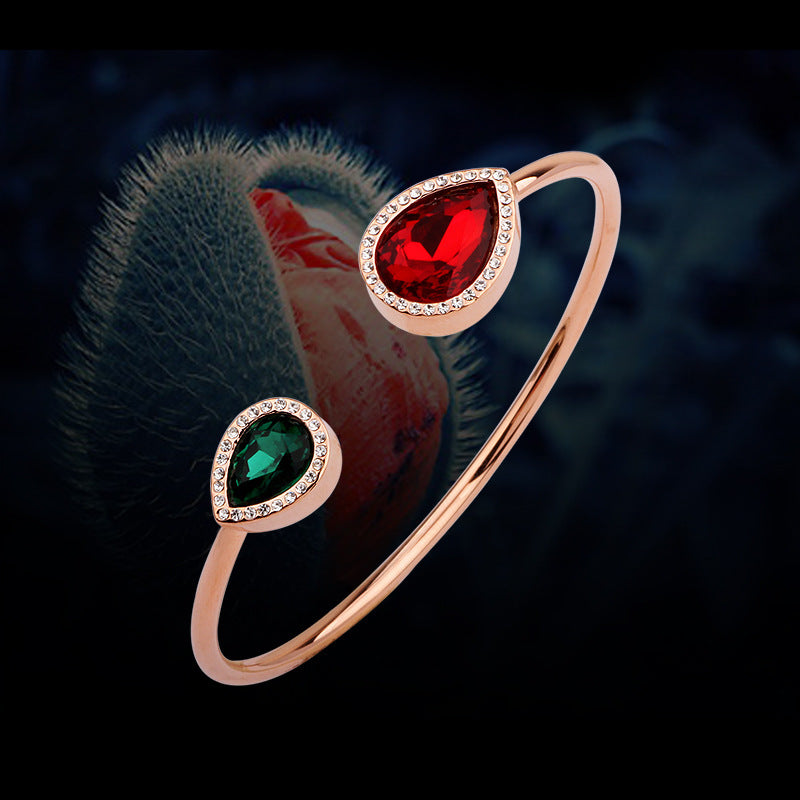 Herz des Ozeans Weißes Diamantarmband | Modisch vielseitig | Premium | Rot-Grün-Farbschema