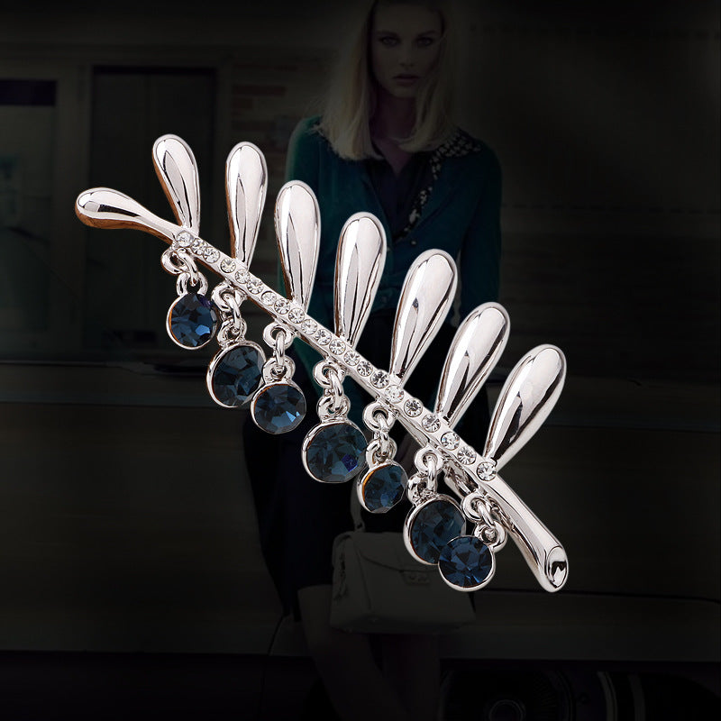 Oriental Aura Silver - inlaid Blue Diamond Leaf Brooch | Essential Brooch Accessory for Elegant Temperament Enhancement