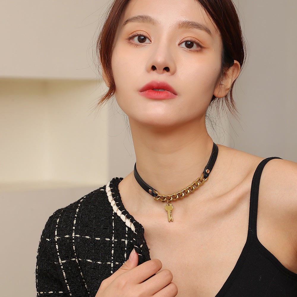 Lucky Key Aura PU Leather Collar | Catwalk Style | Pendant Necklace for Opening Good Luck